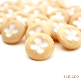 2pc 　ベージュ　白花デザイン　チェコガラスボタン　ヴィンテージボタン