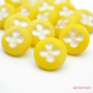 2pc 　イエロー　白花デザイン　チェコガラスボタン　ヴィンテージボタン