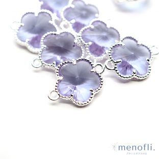 薄紫　両カン付き　花型　シルバー枠　チャーム　チャイナガラス ラインストーン　グラスストーン